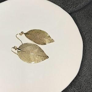 Leaf earrings